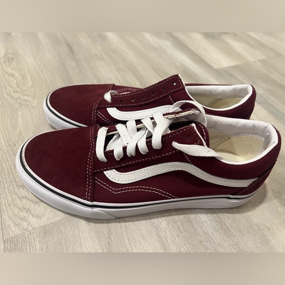 Vans Shoes - Vans maroon Old Skool shoe size 7